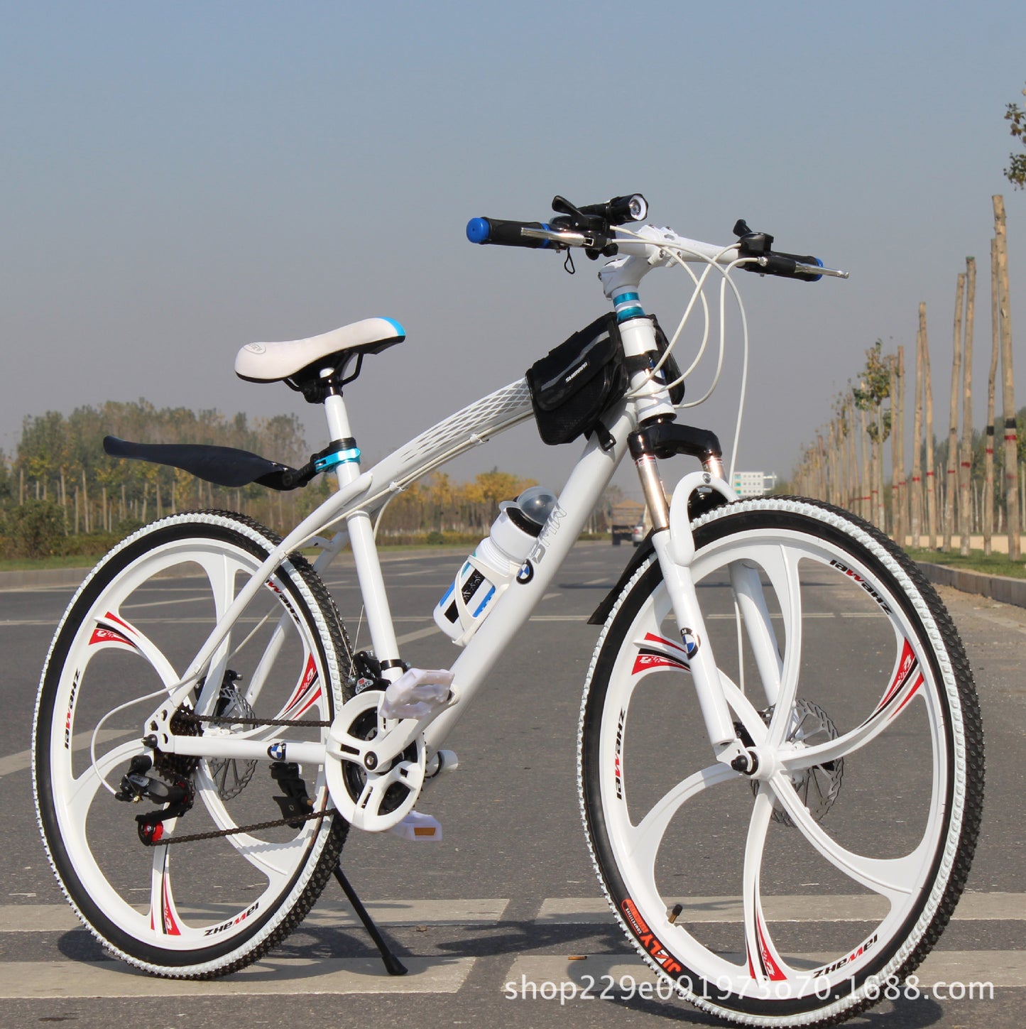BMW Cross Country Mountain Bike – Double Disc Brake, 24"/26"